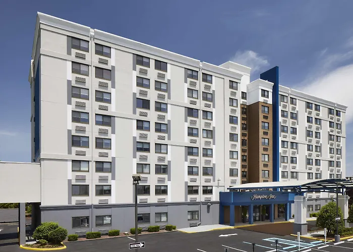 Hotels near Parks and Grounds Div Warehouse