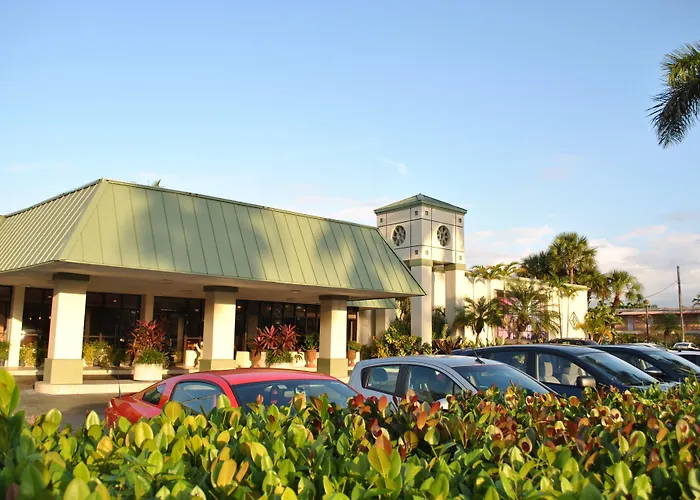 Hotels near Miami-Dade Community College