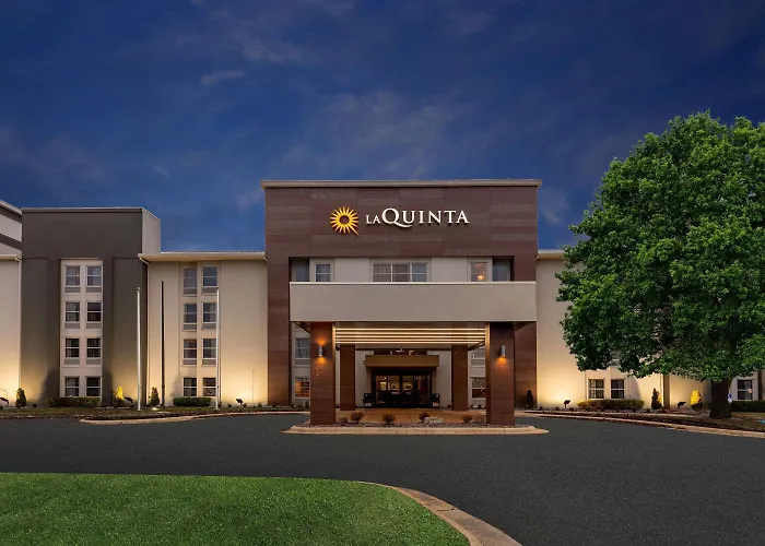 Hotels near Grace Christian College