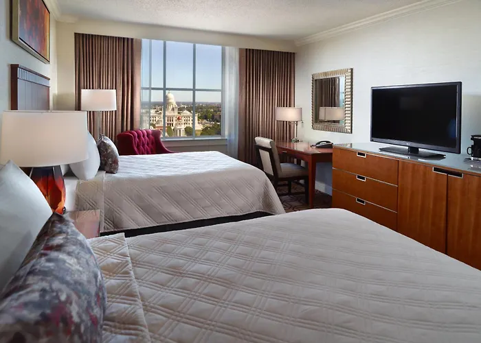 Hotels near Project New Urban Arts