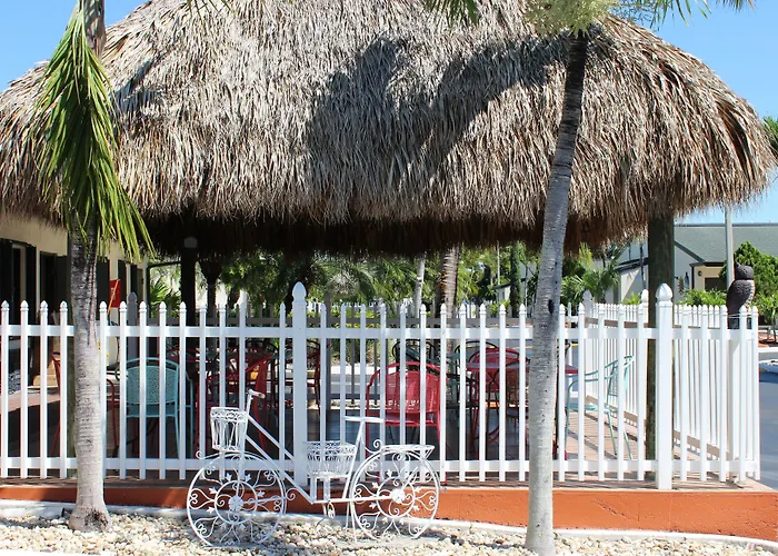 Hotels near Barry University-Project Mecha