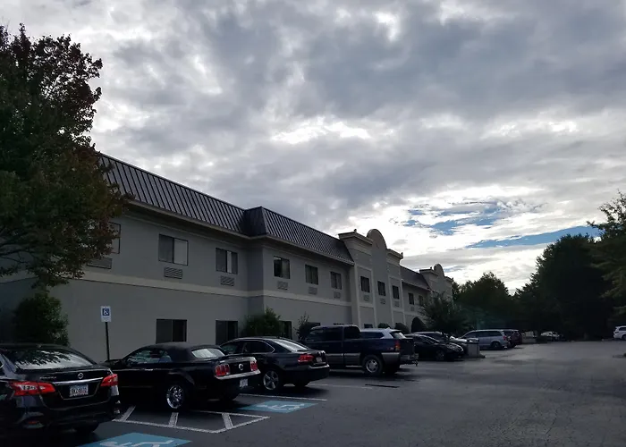 Hotels near Q-Zar