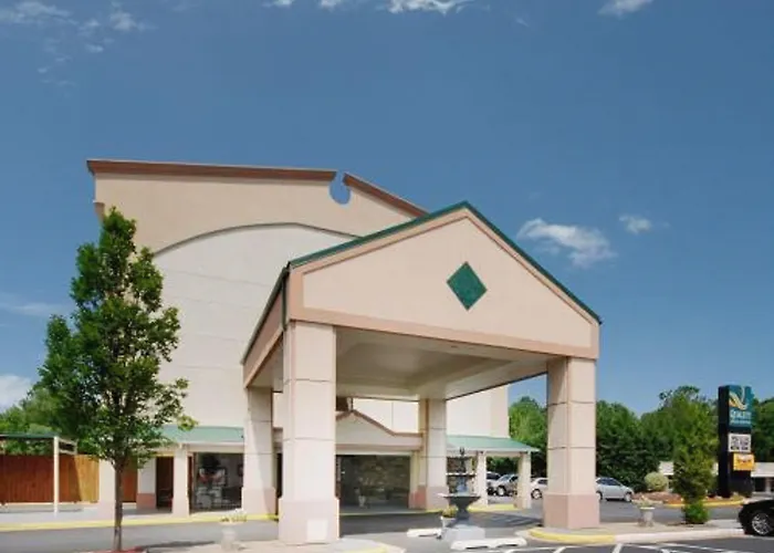 Hotels near Patuxant Greens Country Club
