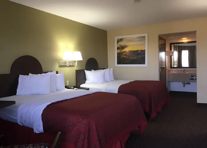 Hotels near North Stone Skate Ctr Inc