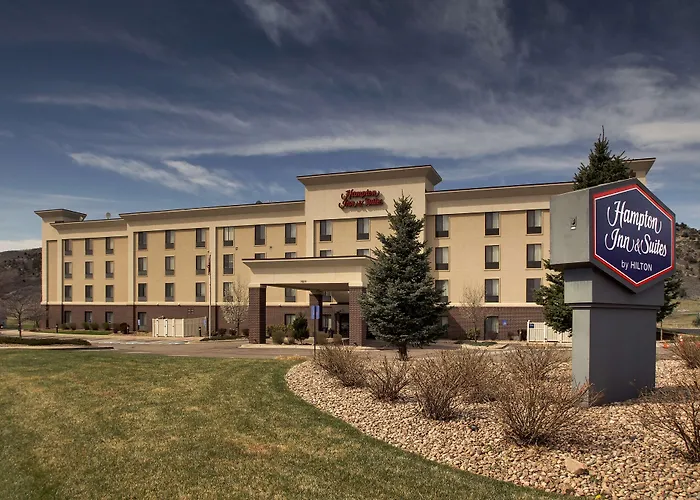 Hotels near Meadows Golf Club