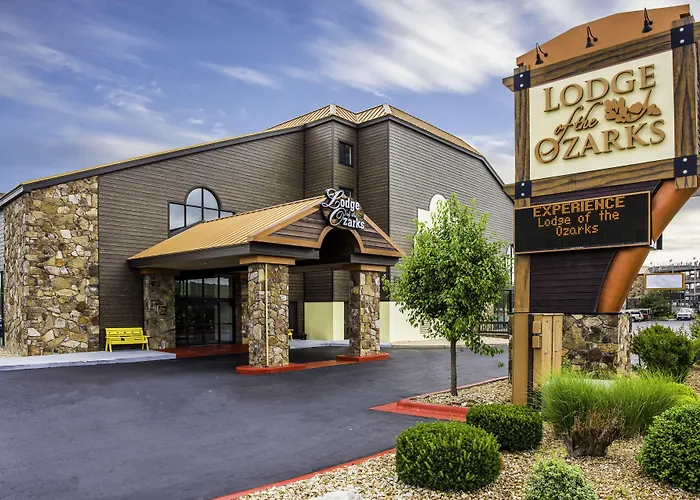 Hotels near Outback Amusements