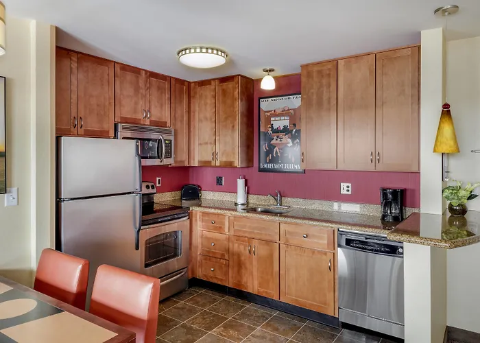 Hotels near Bates College