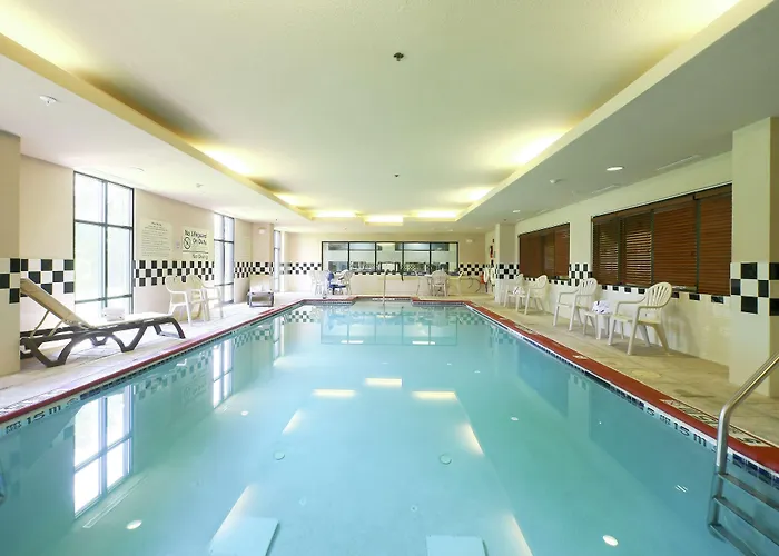 Hotels near North Brunswick Parks and Rec