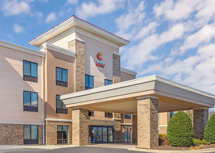 Hotels near Stoney Creek Golf Course