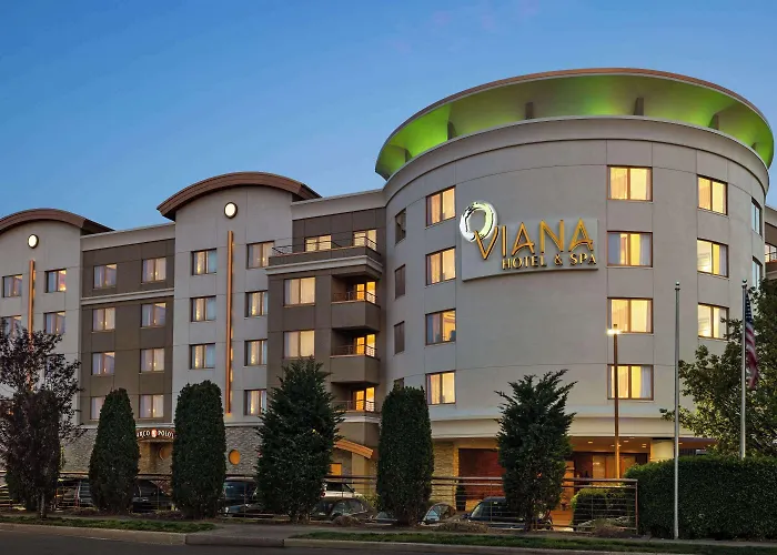 Hotels near Martin Reid Park