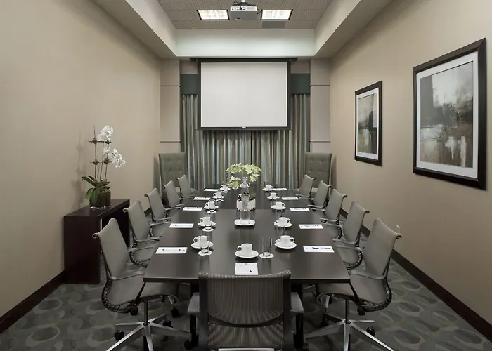 Hotels near Virginia Miller Gallery Inc