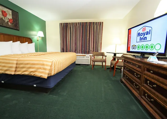 Hotels near Hudson Parks and Recreation Dept