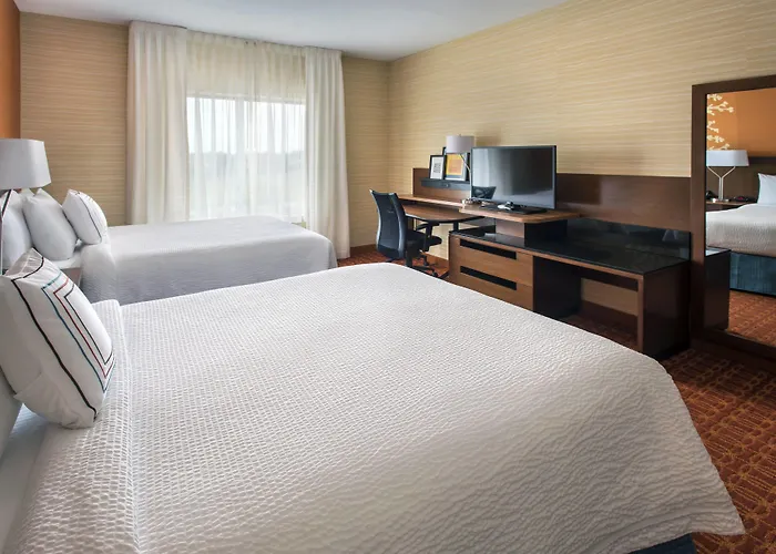 Hotels near Asbury United Methodist Church