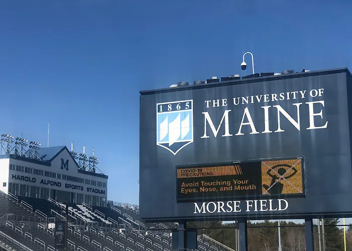 Hotels near Eastern Maine Technical Clg