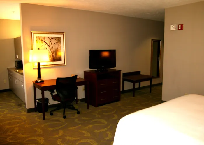 Hotels near Chamberlain Ball Park