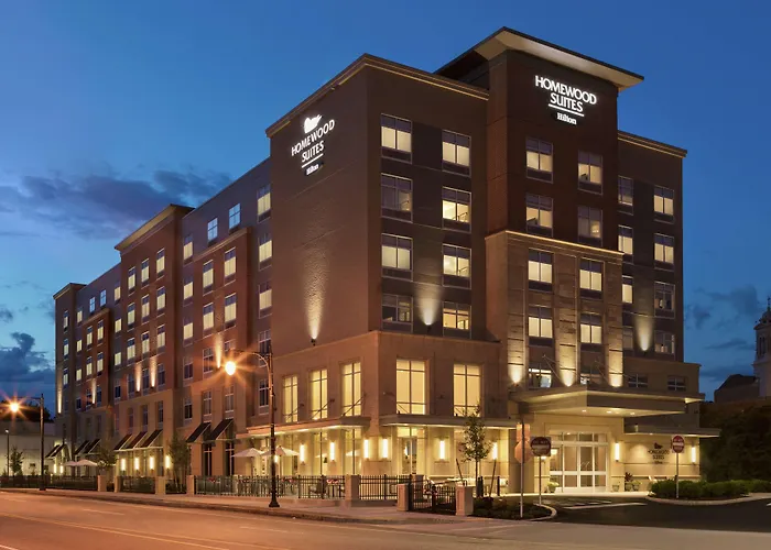 Hotels near Clark University