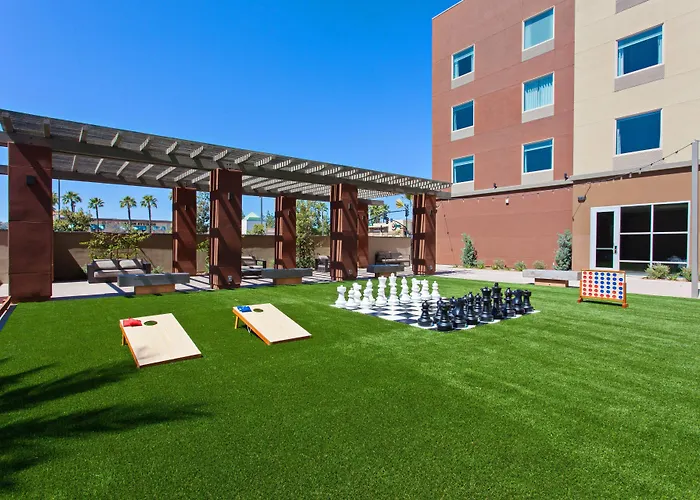 Hotels near EL Cajon Historical Society