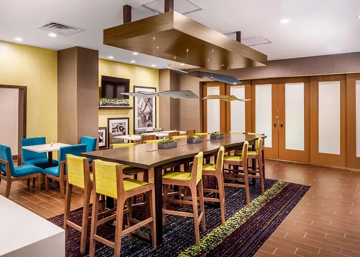 Hotels near Saddle River Park-Wild Duck