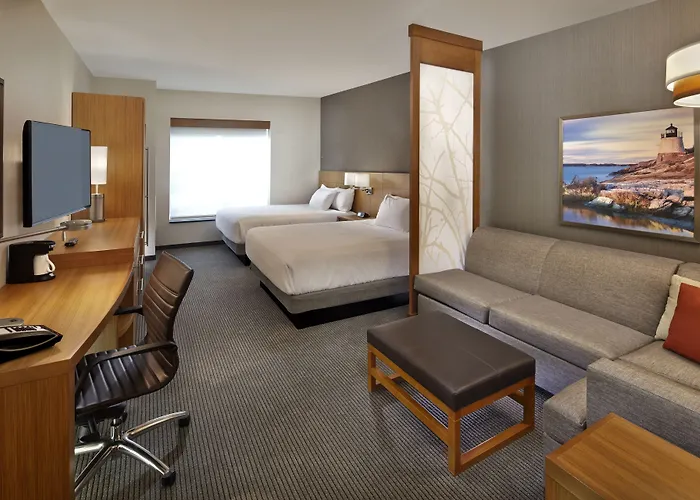 Hotels near New England Institute of Tech