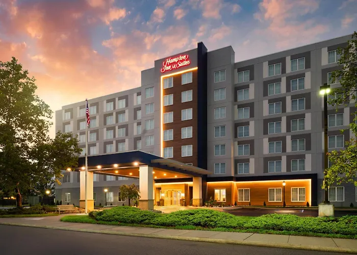 Hotels near Elizabeth Recreation Dept