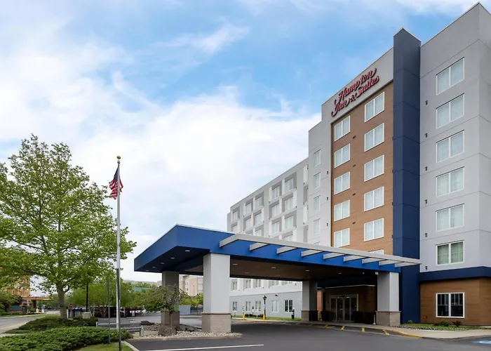 Hotels near Cinema Ride Inc