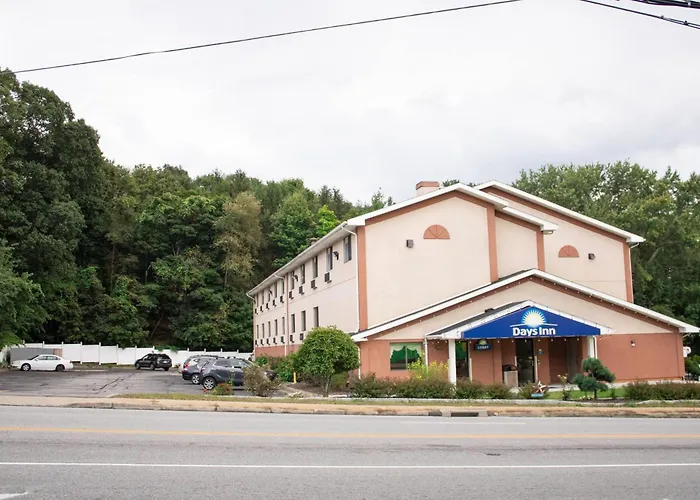 Hotels near Sacred Heart Hall