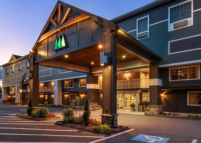 Hotels near Eye Bank of Maine
