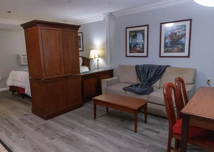 Hotels near Tilton Raceway