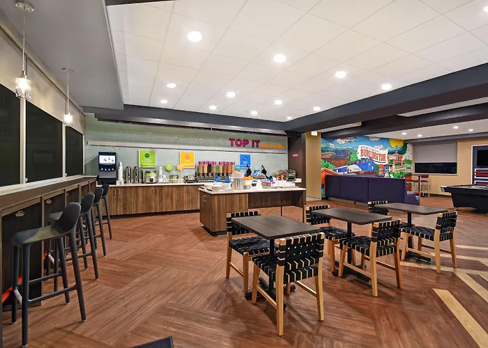 Hotels near Limestone College