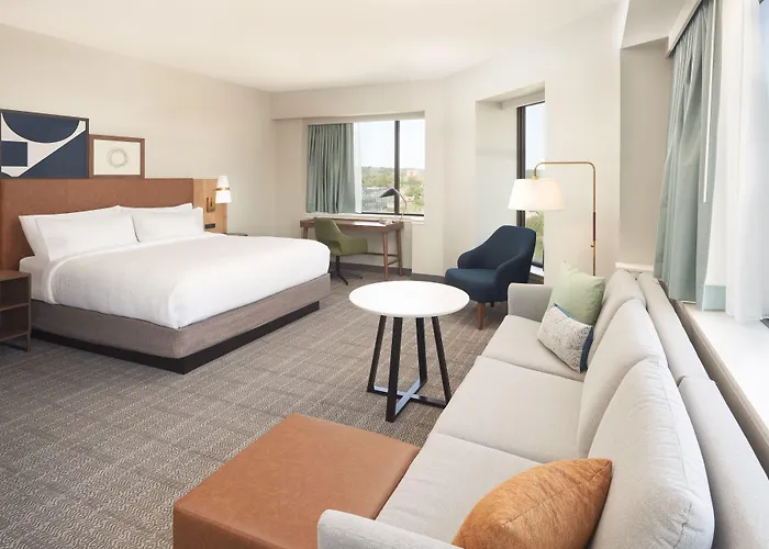 Hotels near First Night Wilmington