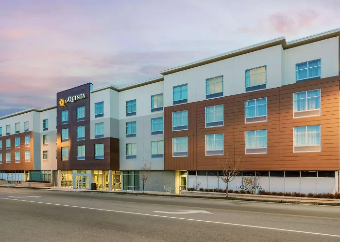 Hotels near University of MO School of Med