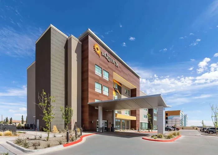 Hotels near Hueco Conference and Recreation