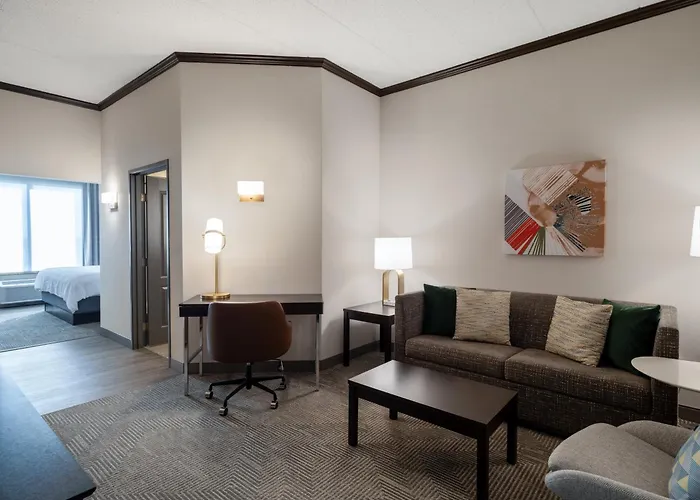Hotels near Keller Graduate School of Mgmt