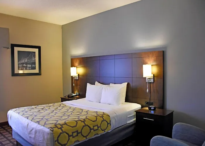 Hotels near Freedom Hall 76