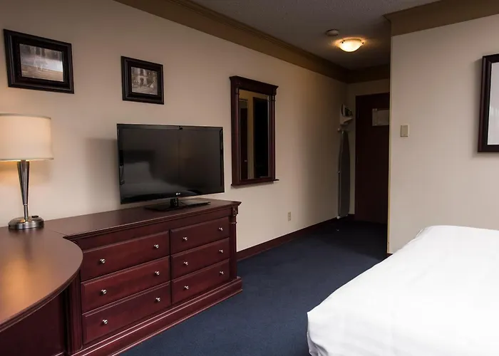 Hotels near Club de Golf Mncpl Dallaire
