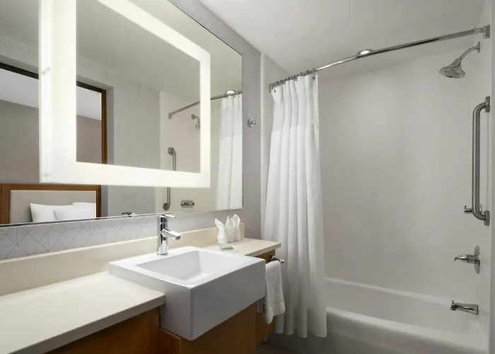 Hotels near University of Medicine/dntstry