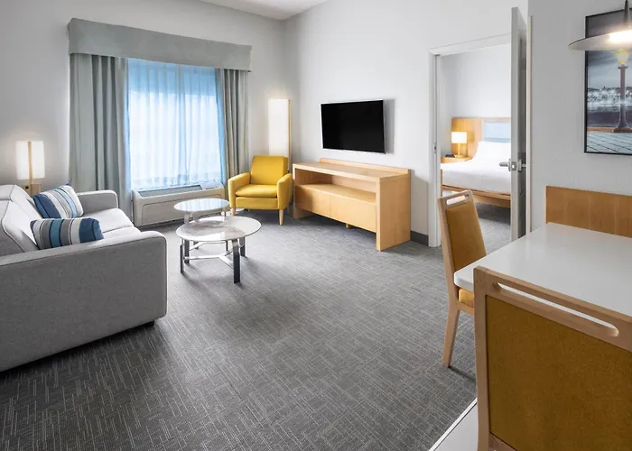 Hotels near Laser Quest