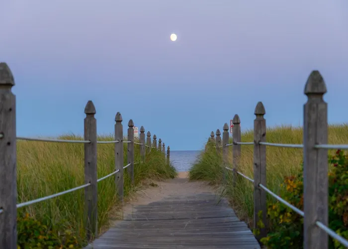 Hotels near Dunegrass Golf Club