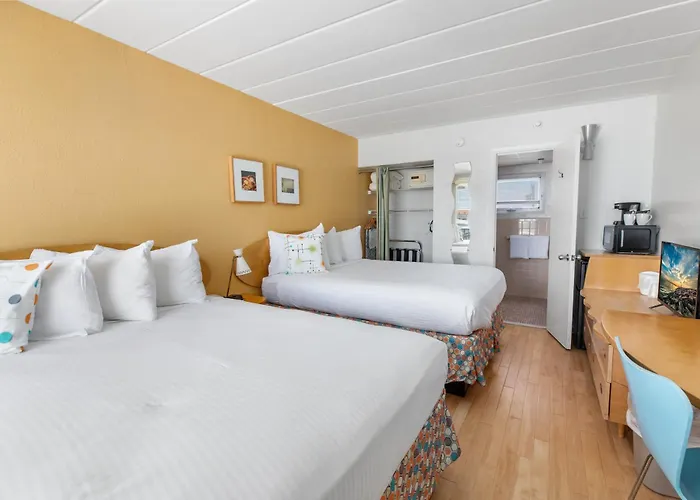 Hotels near Holly Beach Volunteer Fire CO