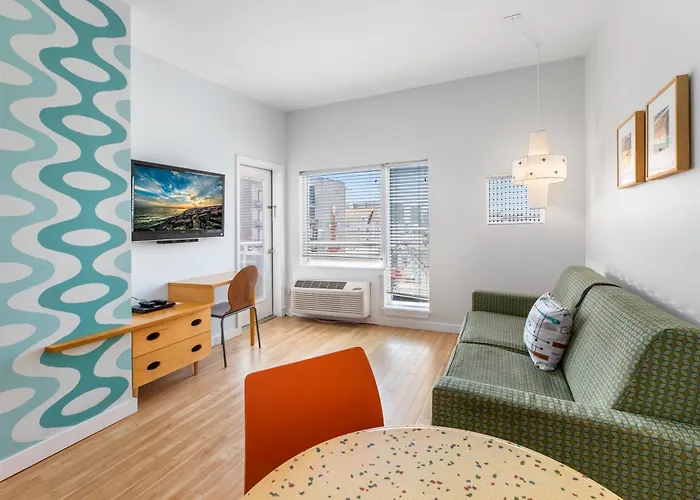 Hotels near AT the Jersey Shore Net