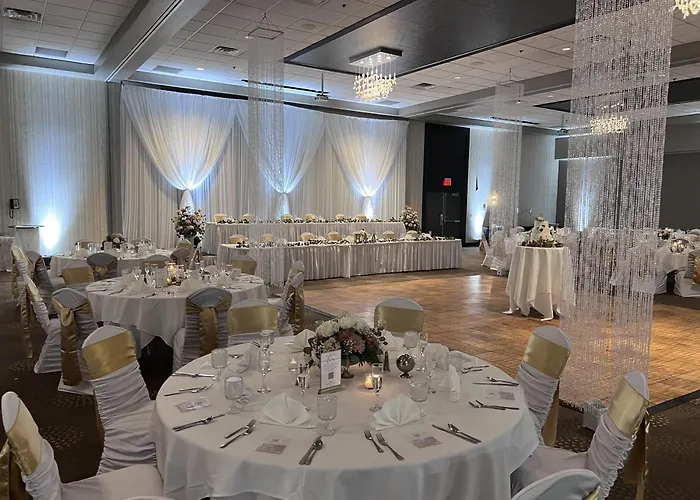 Hotels near Grady's Family Fun Ctr