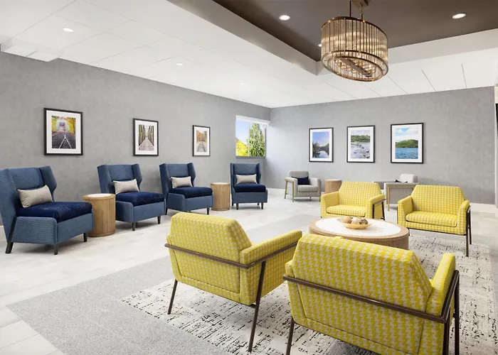 Hotels near Museum of New Hampshire