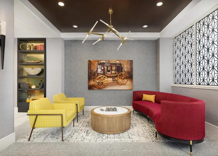 Hotels near Mary Baker Eddy Historic House