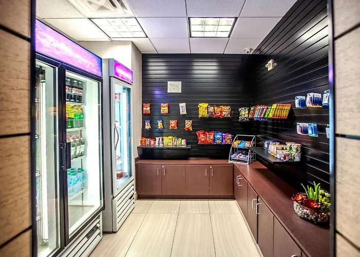 Hotels near Crackerjax Family Fun and Sports