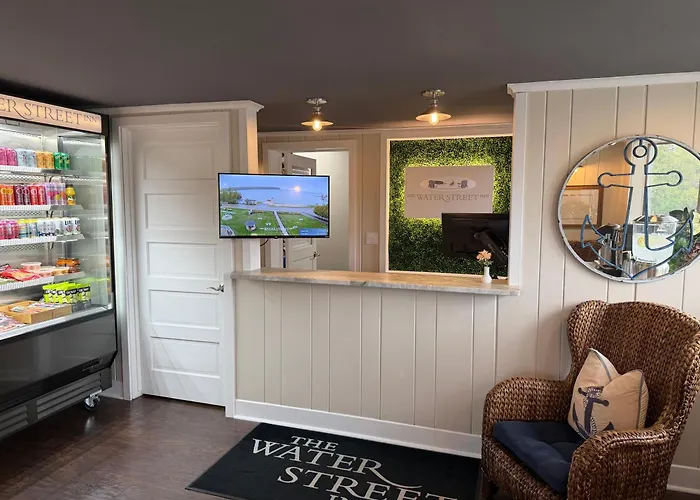 Hotels near Peninsula Park Golf