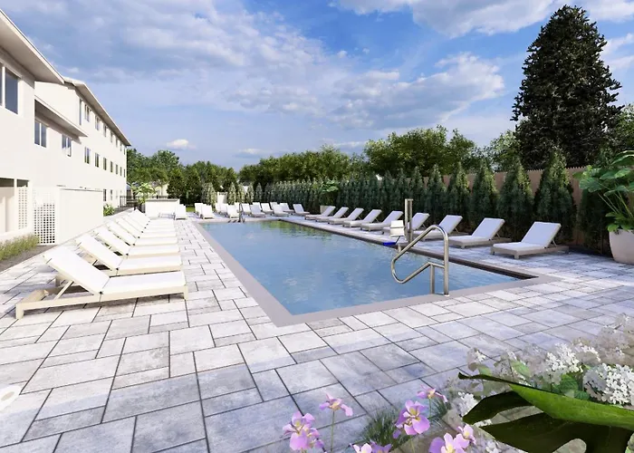 Hotels near Whitehall Museum House