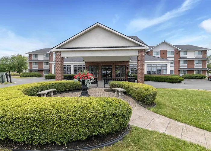 Hotels near Green Island Recreation Dept