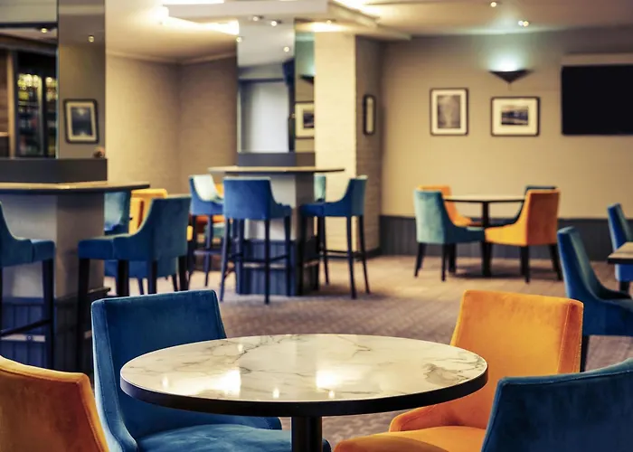 Hotels near Reebok Stadium