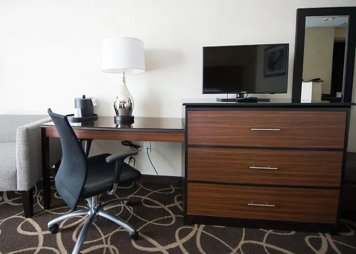 Hotels near Newark Recreation-Cultural Afr
