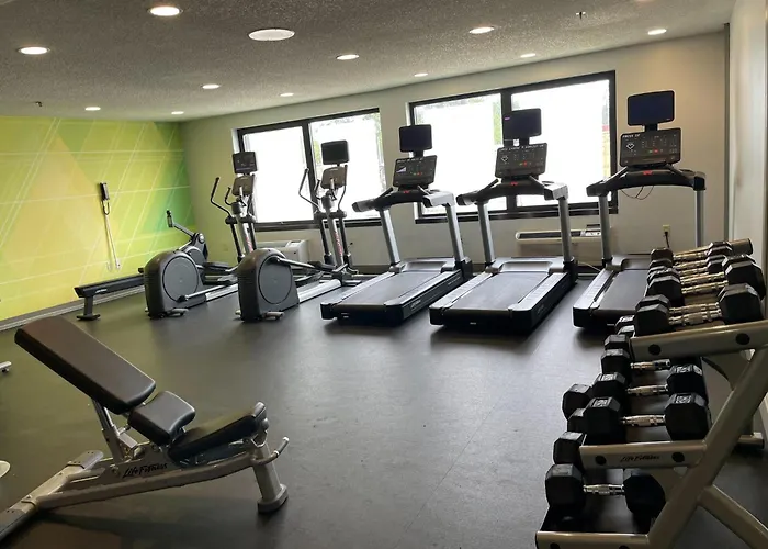 Hotels near Downtown Newark